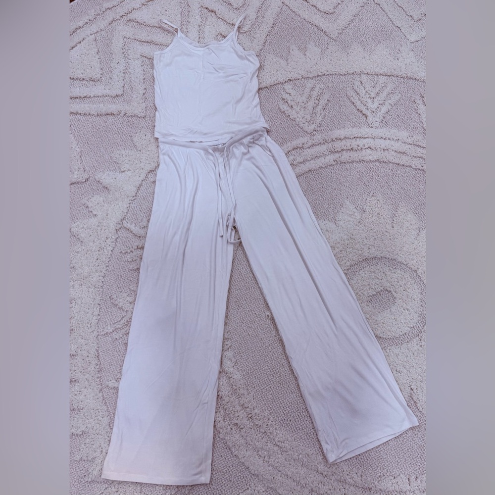 White Posh Peanut bamboo ribbed women’s pajama set